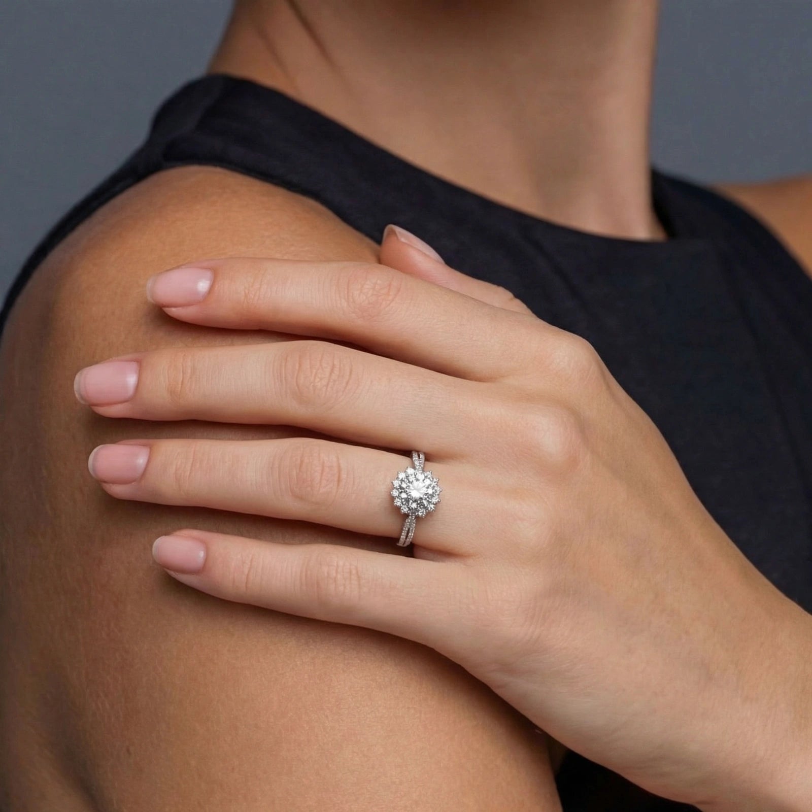 Anello Halo Stellare | Moissanite Rotonda 2ct VVS1