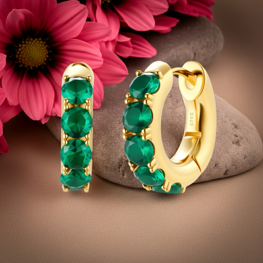 Orecchini Huggie Smeraldo | Cubic Zirconia & Oro 18K su Argento 925