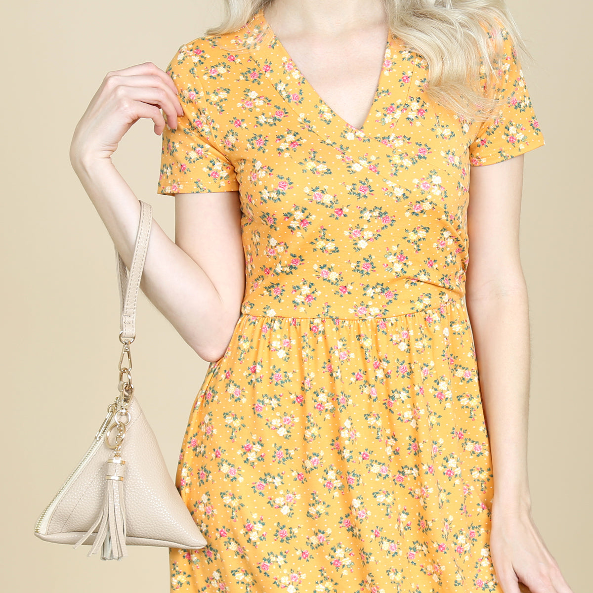 Pyramid Shape Tassel Wristlet Leather Bag