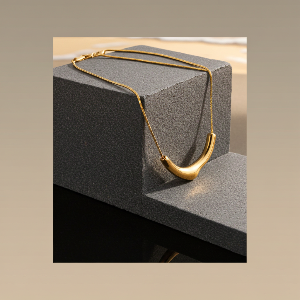 Curve Statement Necklace