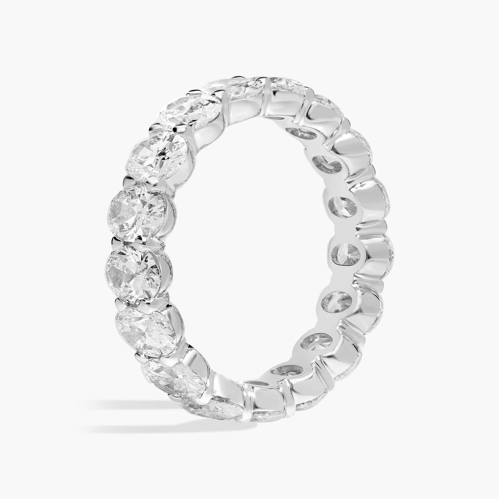 Anello Eternity Moissanite Ovale 5 CTW – Oro Bianco 14kt