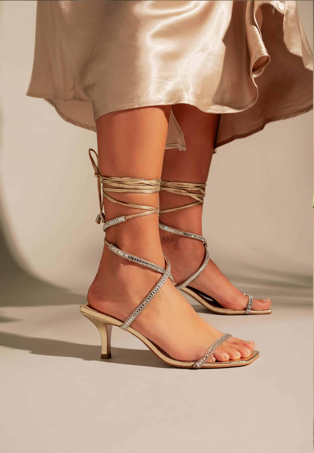 Golden Leather 8 Cm Heeled Sandals – Handcrafted Open-Toe Design